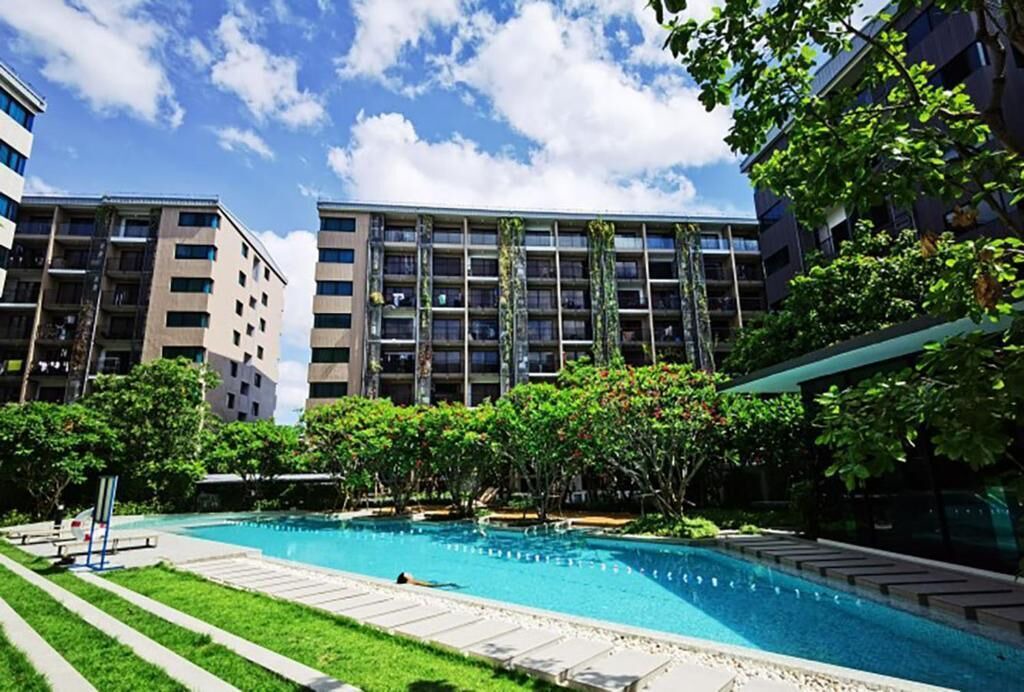 Photo of Outdoor in Khanna Yao