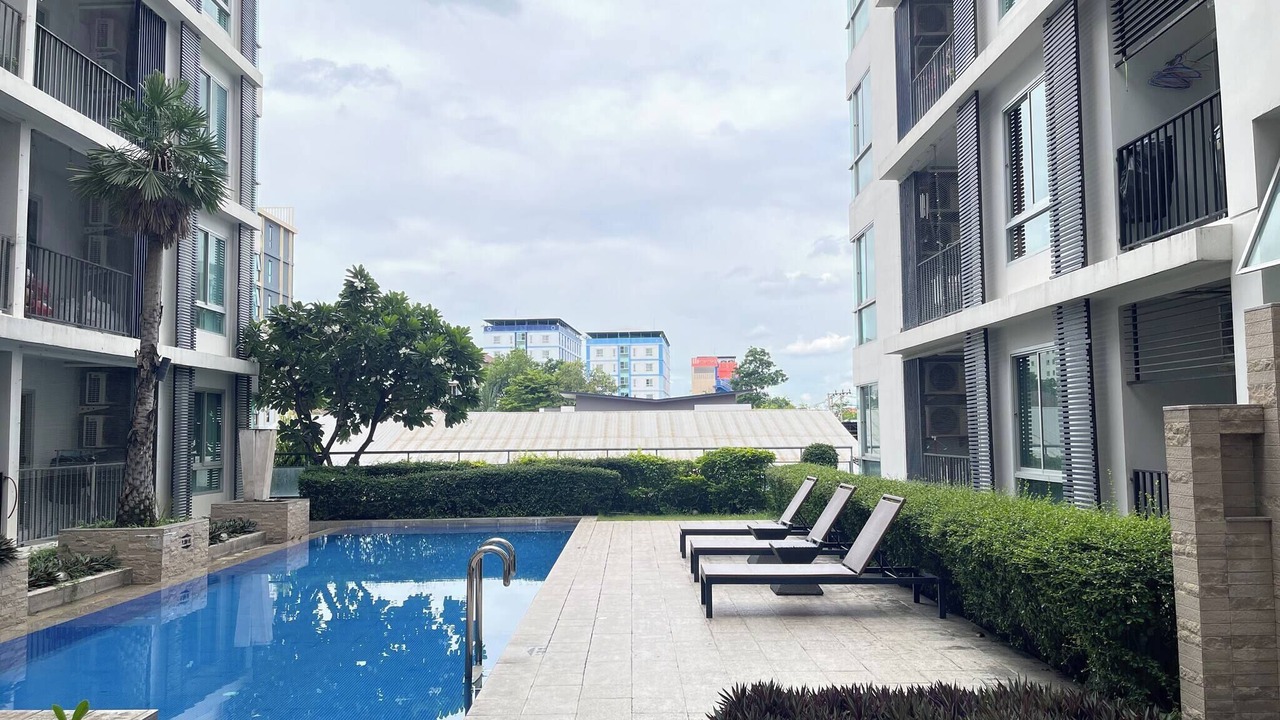 Photo of Patio Balcony in Khlong Kluea