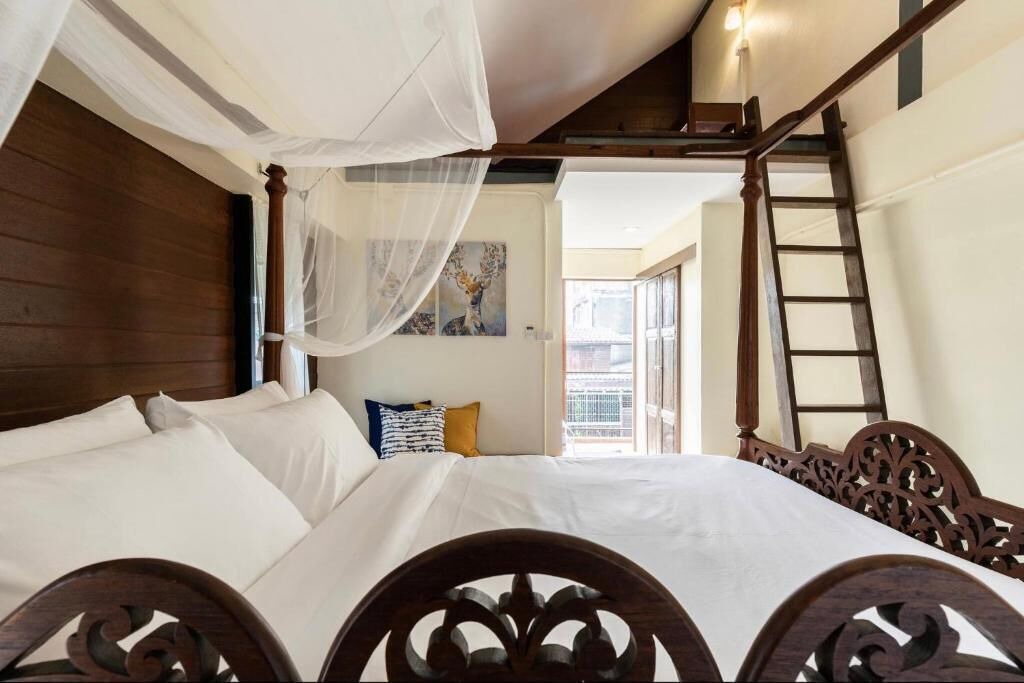 Photo of Bedroom in Thon Buri