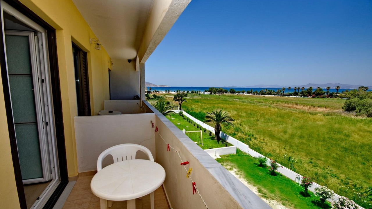 Photo of Patio Balcony in Tingaki