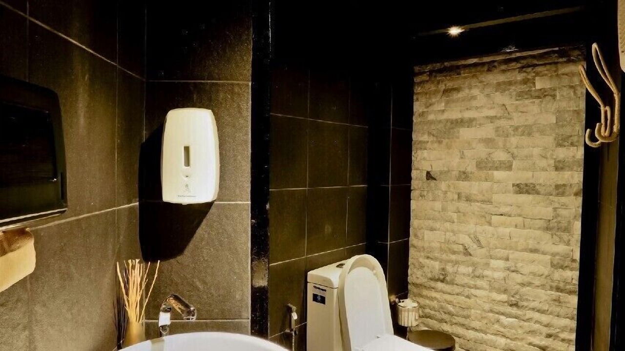Photo of Bathroom in Wang Burapha Phirom