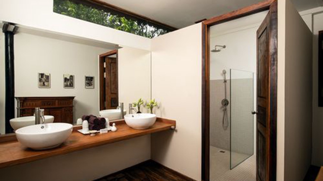 Photo of Bathroom in Sangkat Sla Kram