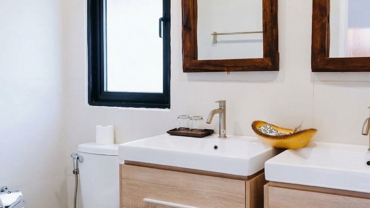 Photo of Bathroom in Mae Chan
