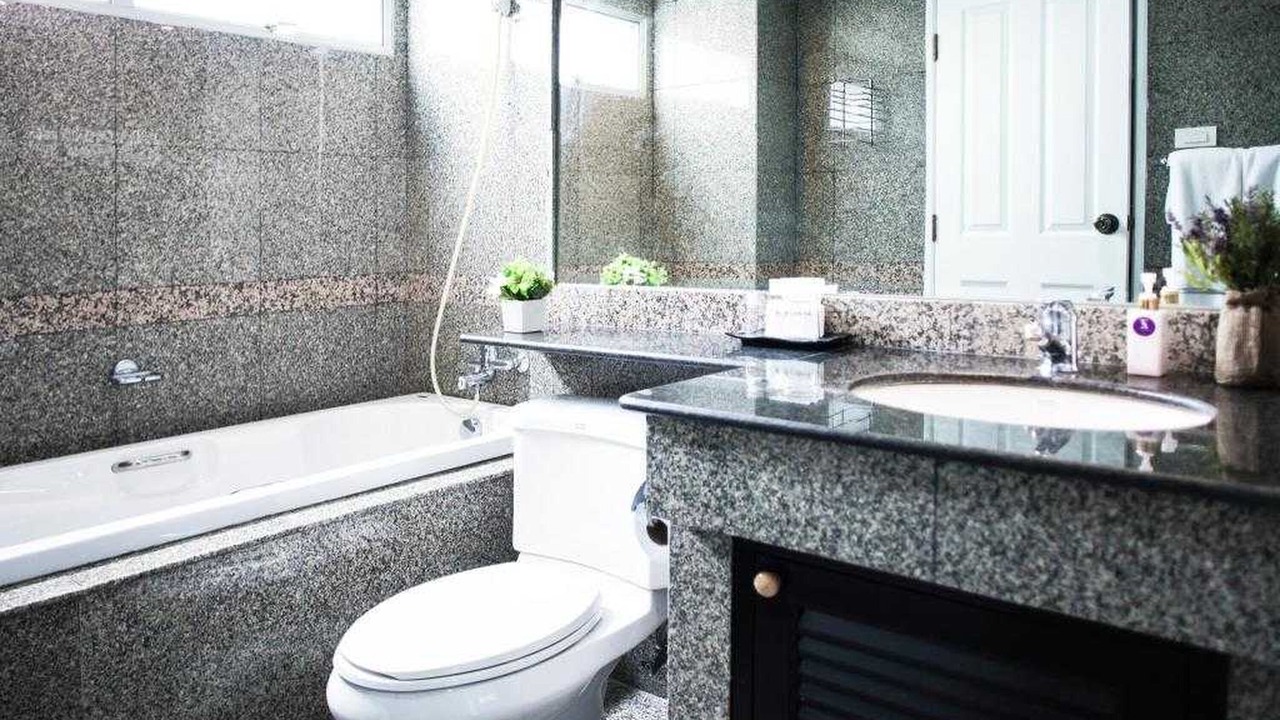 Photo of Bathroom in Yan Nawa
