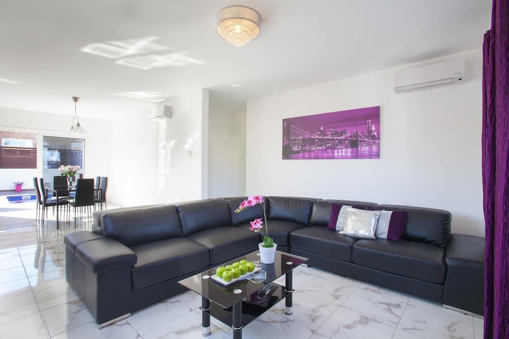 Photo of Livingroom in Protaras