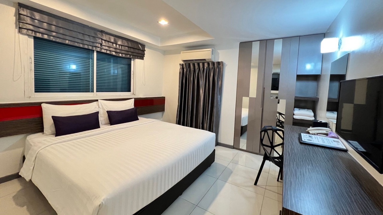 Photo of Bedroom in Thanon Phaya Thai