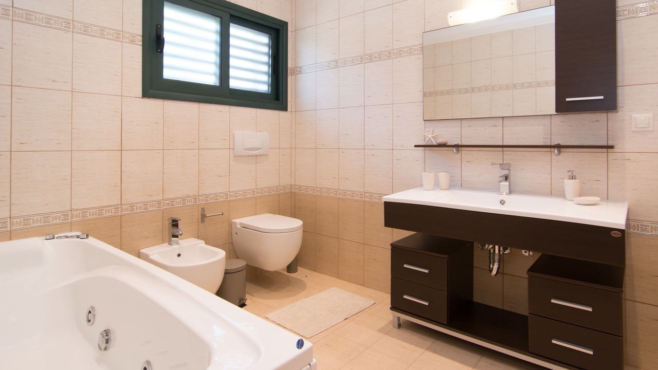 Photo of Bathroom in Thermaikos