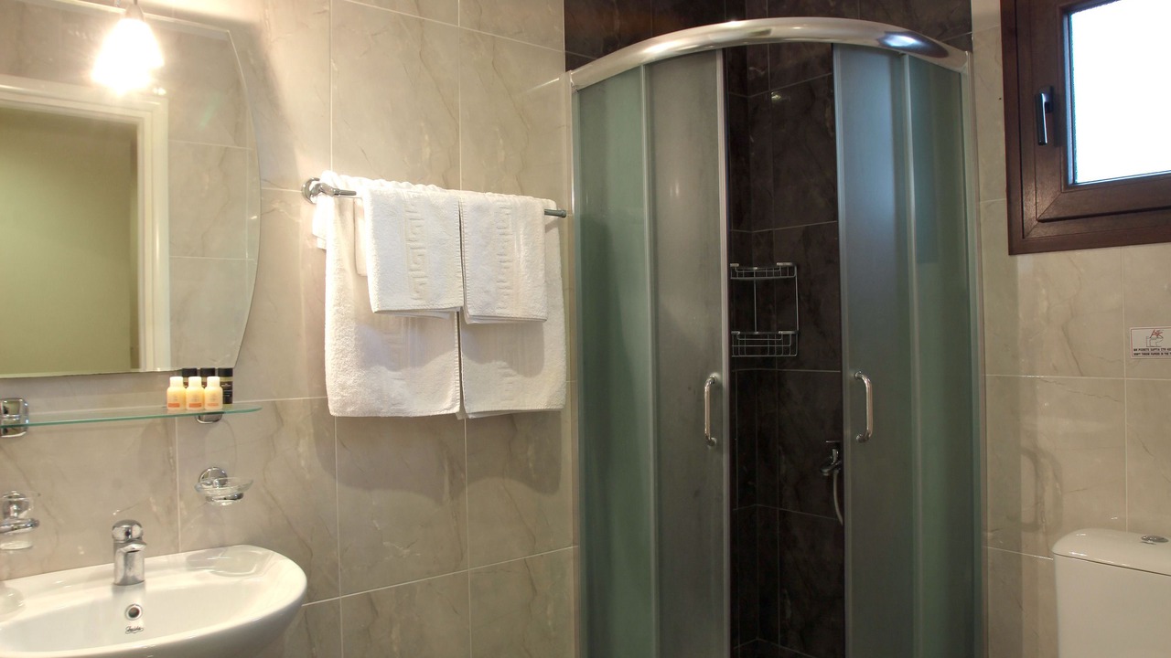 Photo of Bathroom in Plitra