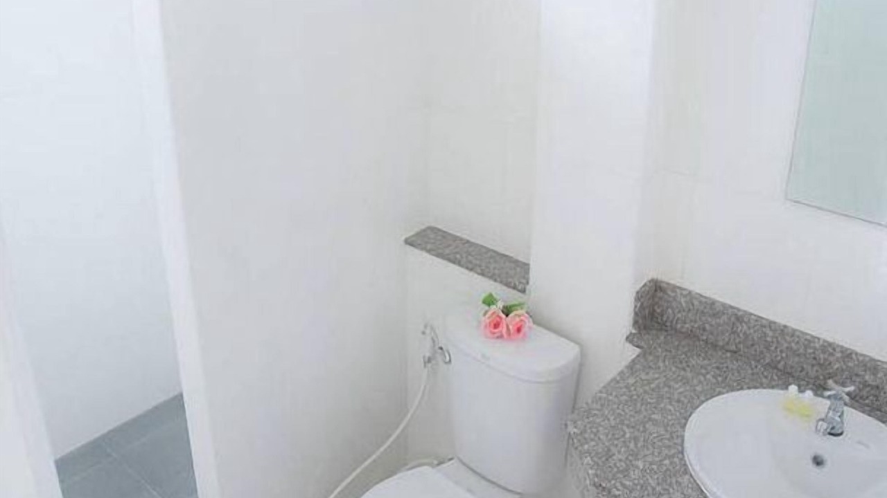 Photo of Bathroom in Pak Phraek