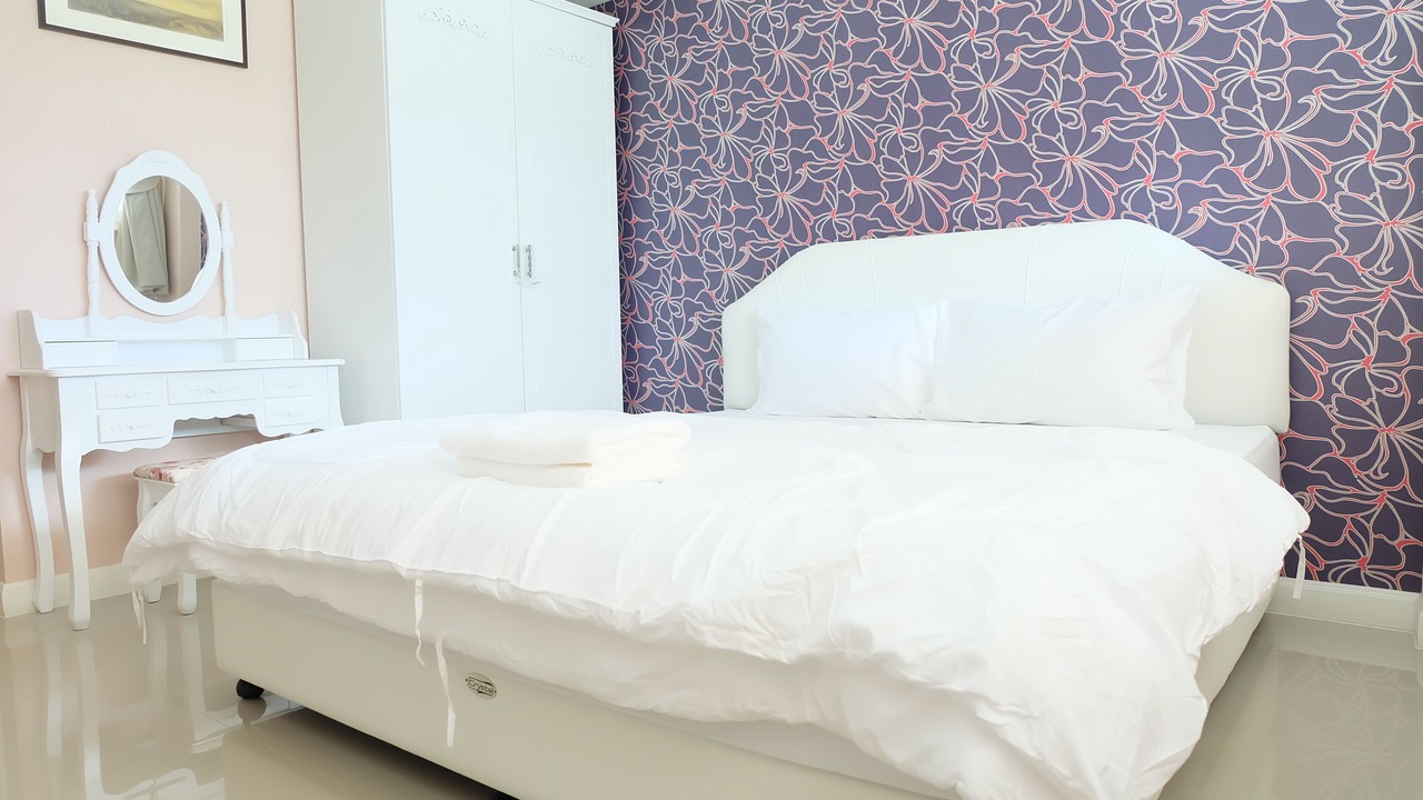 Photo of Bedroom in Samsen Nai