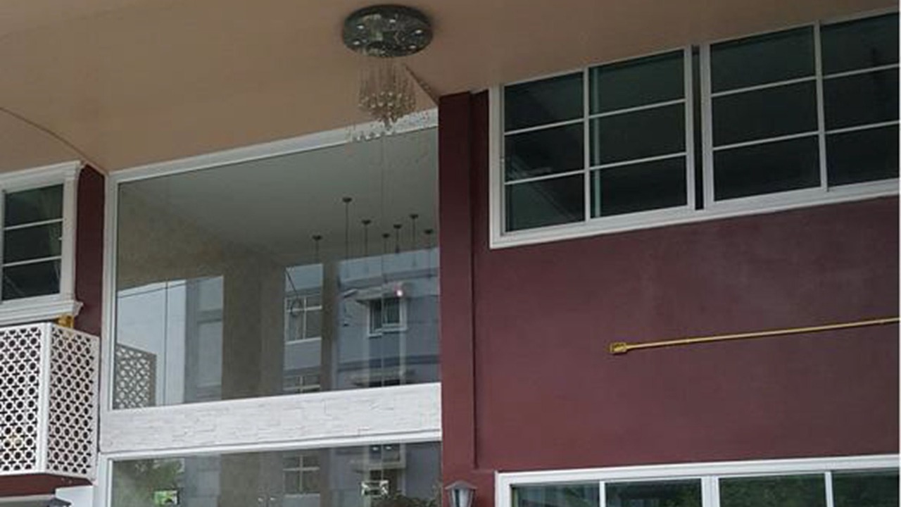Photo of Outdoor in Samsen Nai