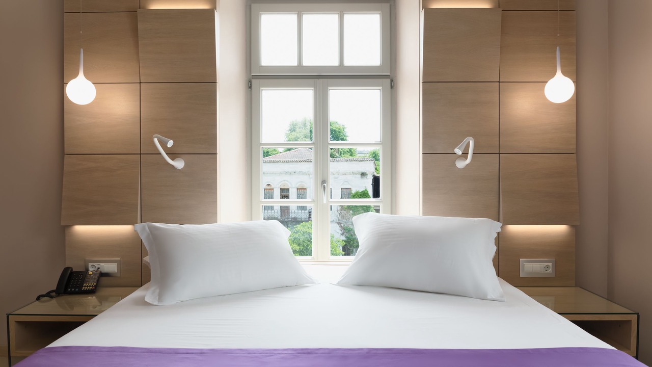 Photo of Bedroom in Drama