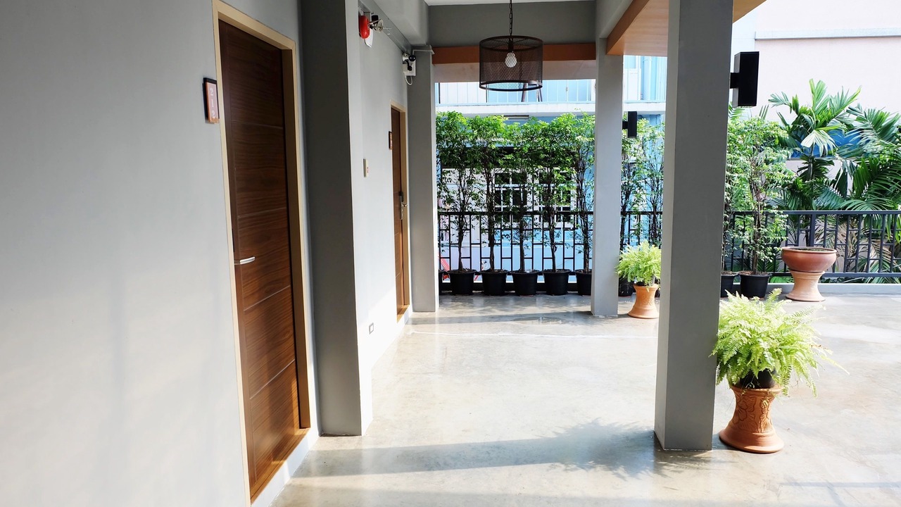 Photo of Patio Balcony in Hua Lamphong