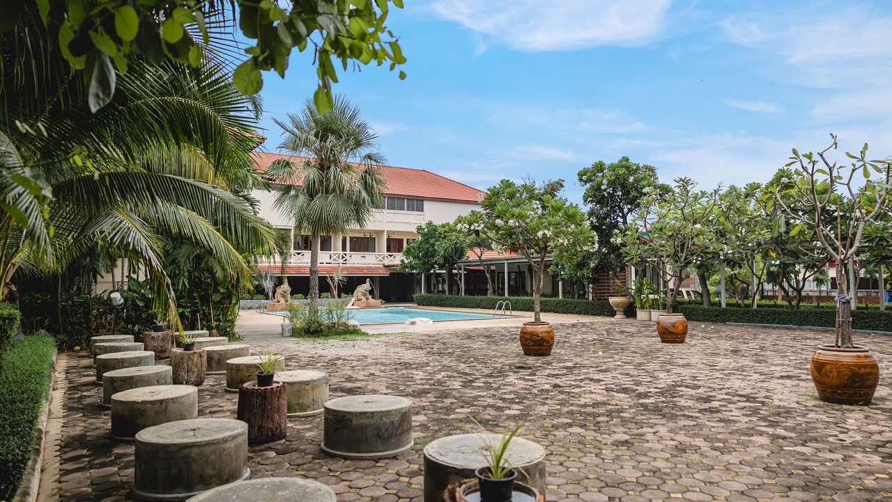 Photo of Outdoor in Tha Wung