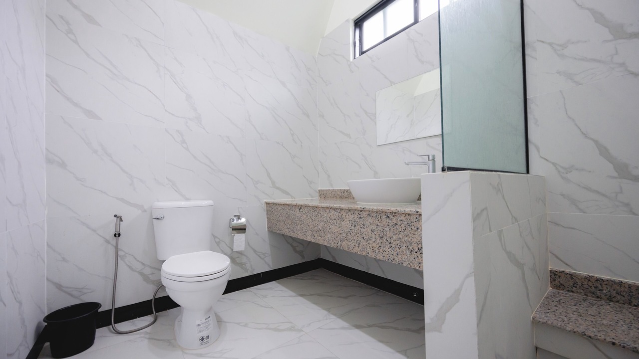 Photo of Bathroom in Tha Wung