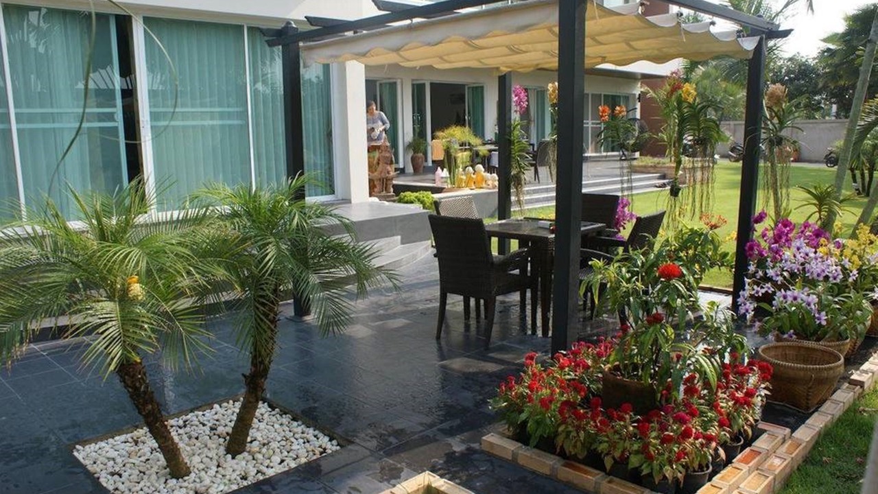 Photo of Patio Balcony in Sing Buri