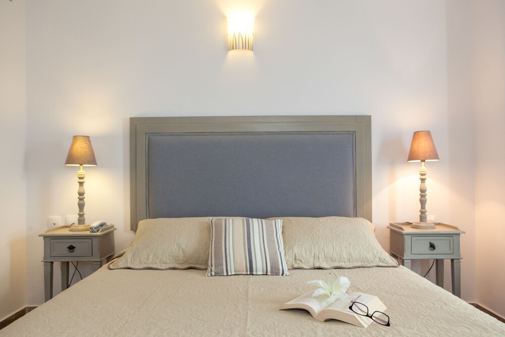 Photo of Bedroom in Fira