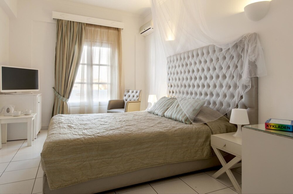 Photo of Bedroom in Fira