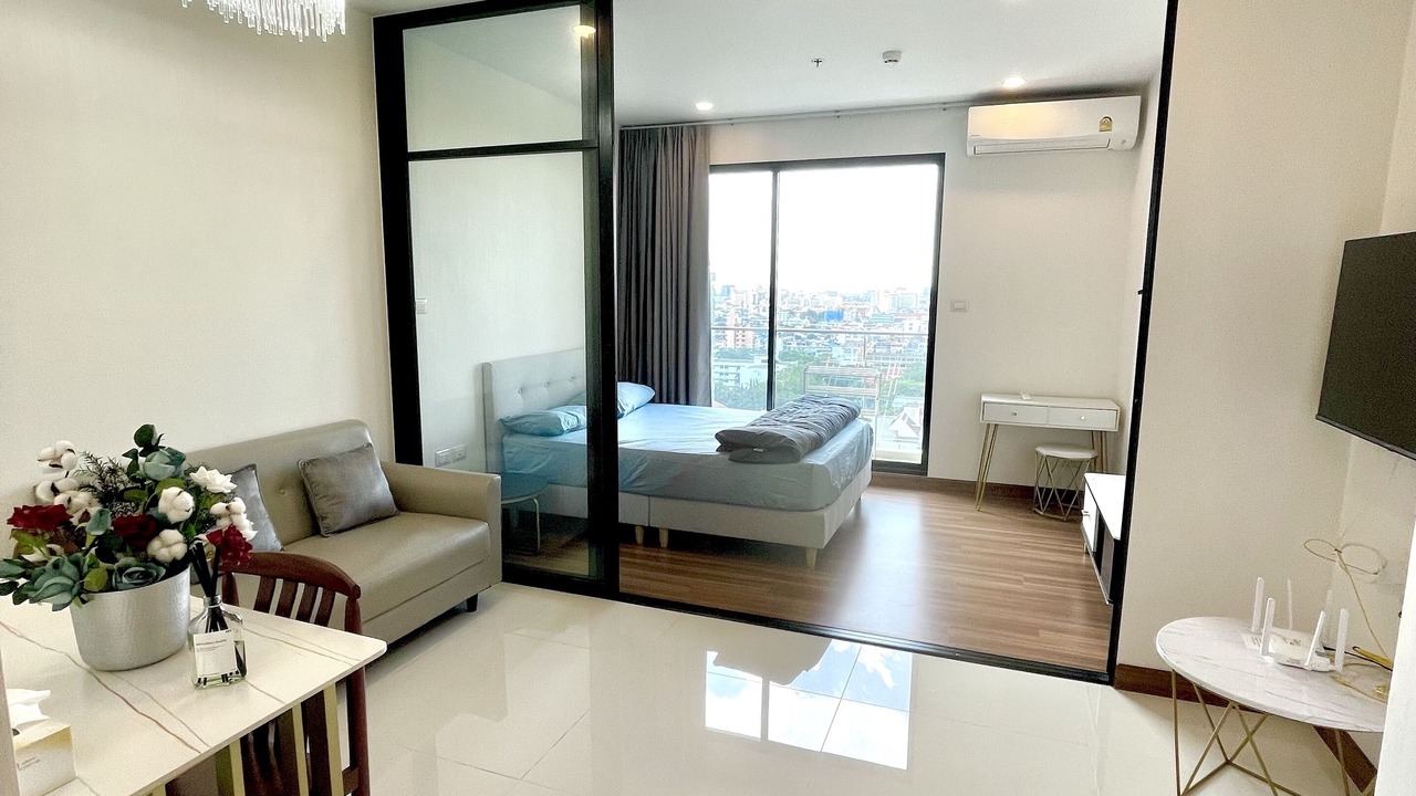 Photo of Livingroom in Khlong San
