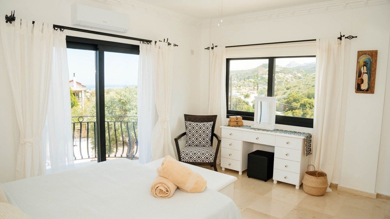 Photo of Bedroom in Karavas