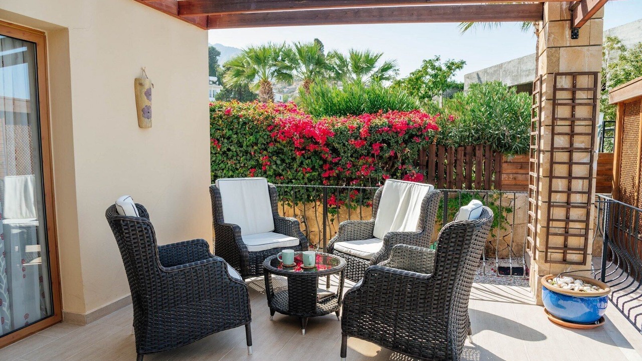 Photo of Patio Balcony in Karavas