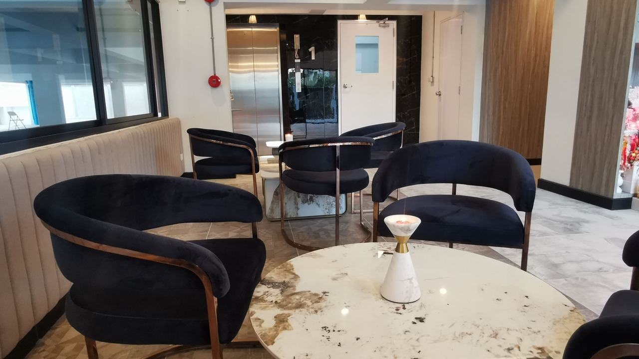 Photo of Others in Samsen Nok