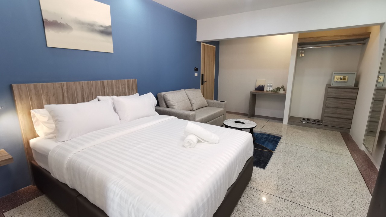 Photo of Bedroom in Samsen Nok