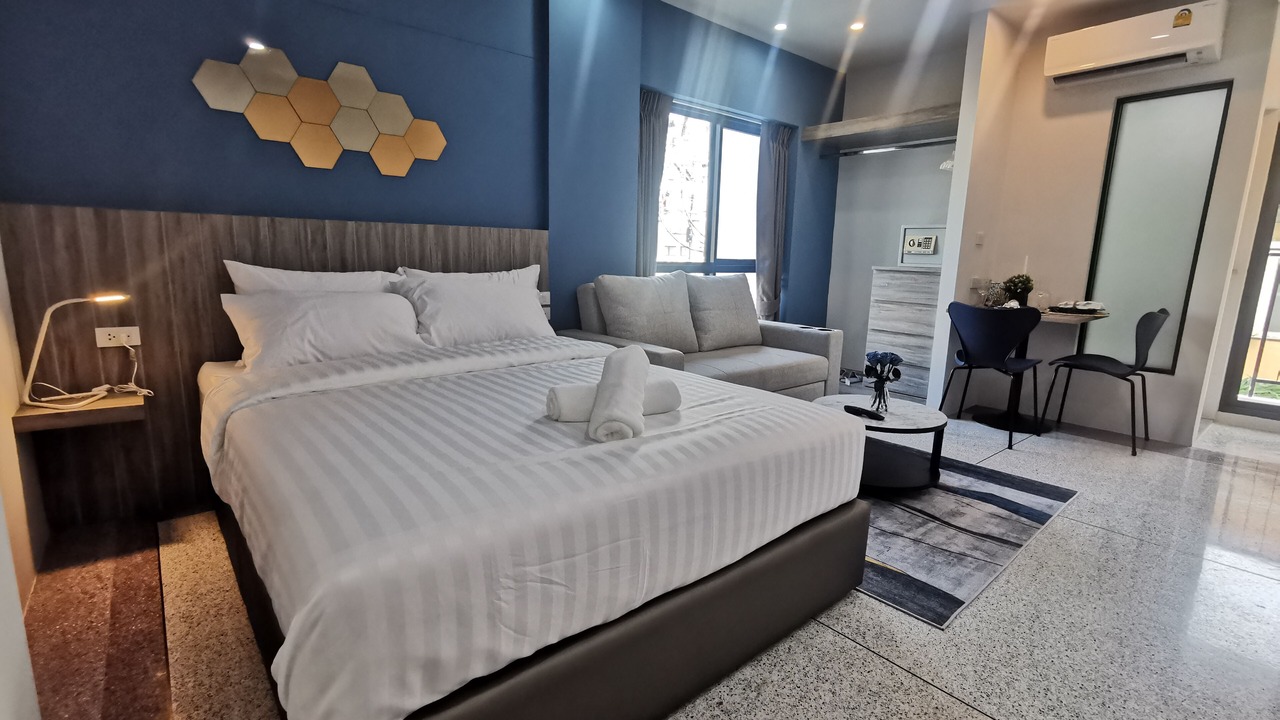 Photo of Bedroom in Samsen Nok