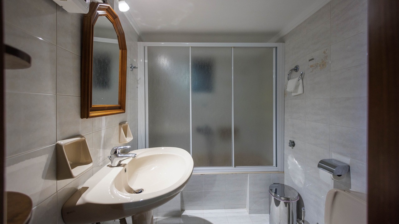 Photo of Bathroom in Omales