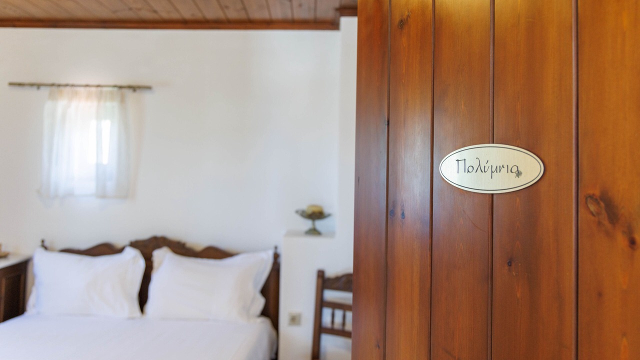 Photo of Bedroom in Omales