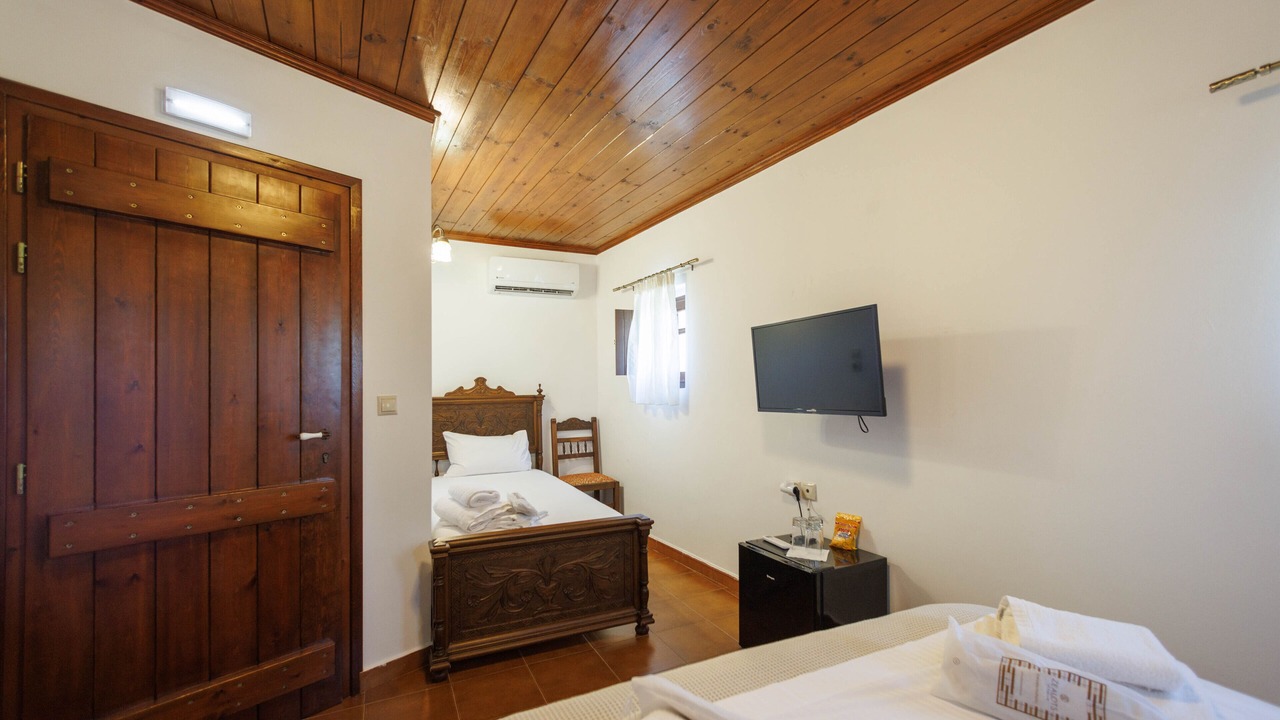 Photo of Bedroom in Omales