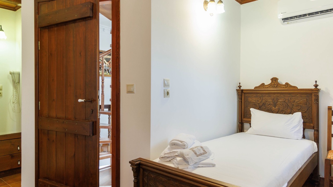 Photo of Bedroom in Omales