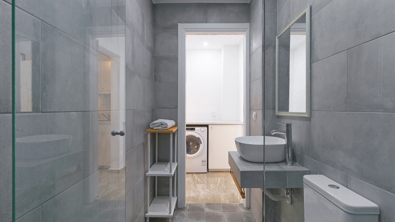 Photo of Bathroom in Neos Kosmos