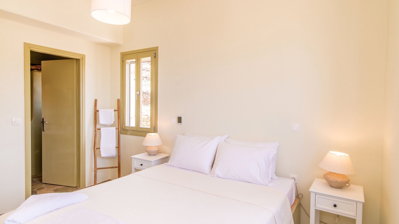 Photo of Bedroom in Exomvourgo