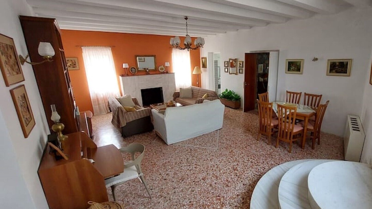 Photo of Livingroom in Tolo