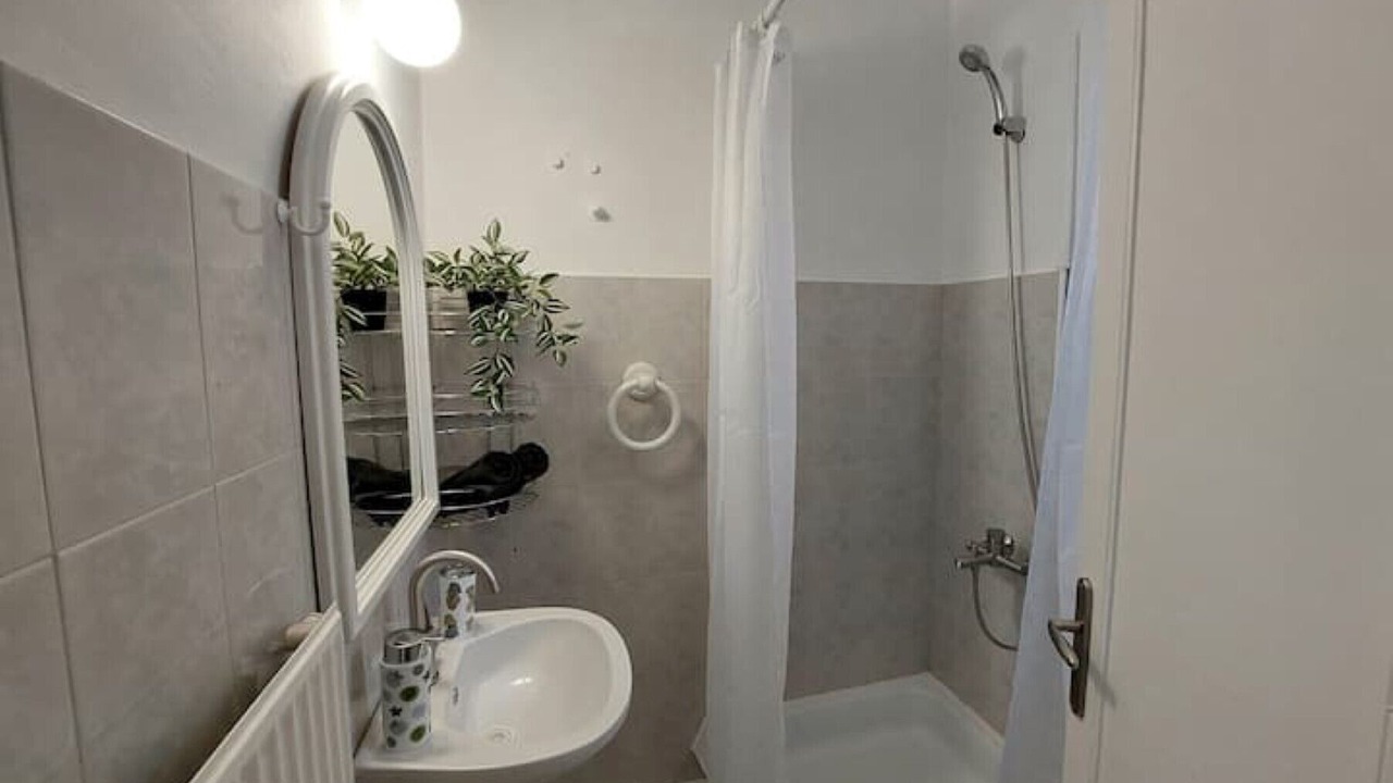 Photo of Bathroom in Tolo