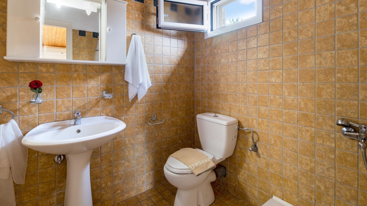 Photo of Bathroom in Agios Ioannis