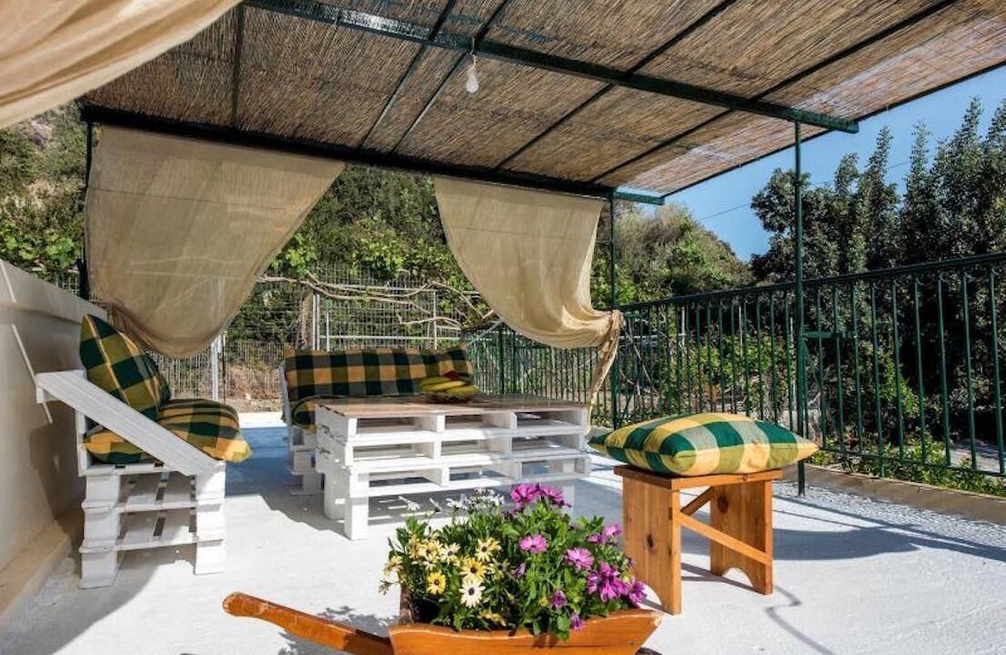 Photo of Patio Balcony in Tertsa