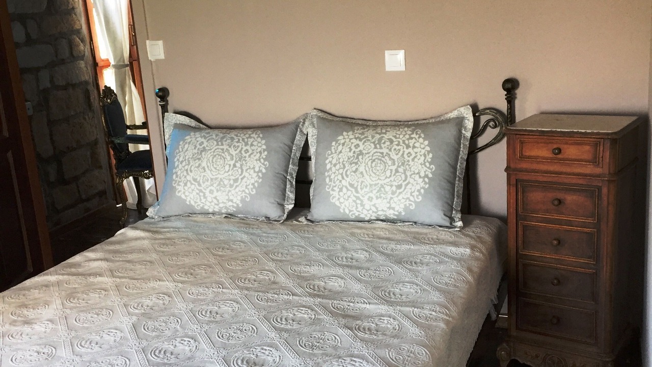 Photo of Bedroom in East Mani