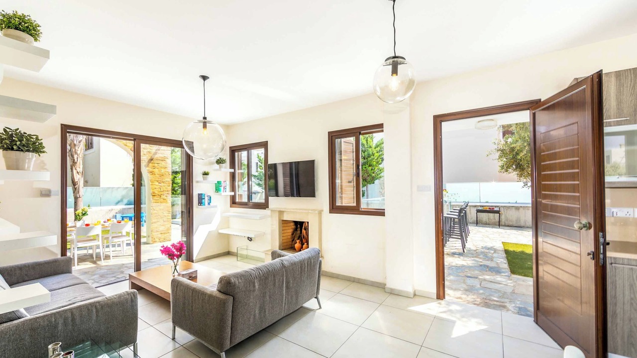 Photo of Livingroom in Ayia Thekla