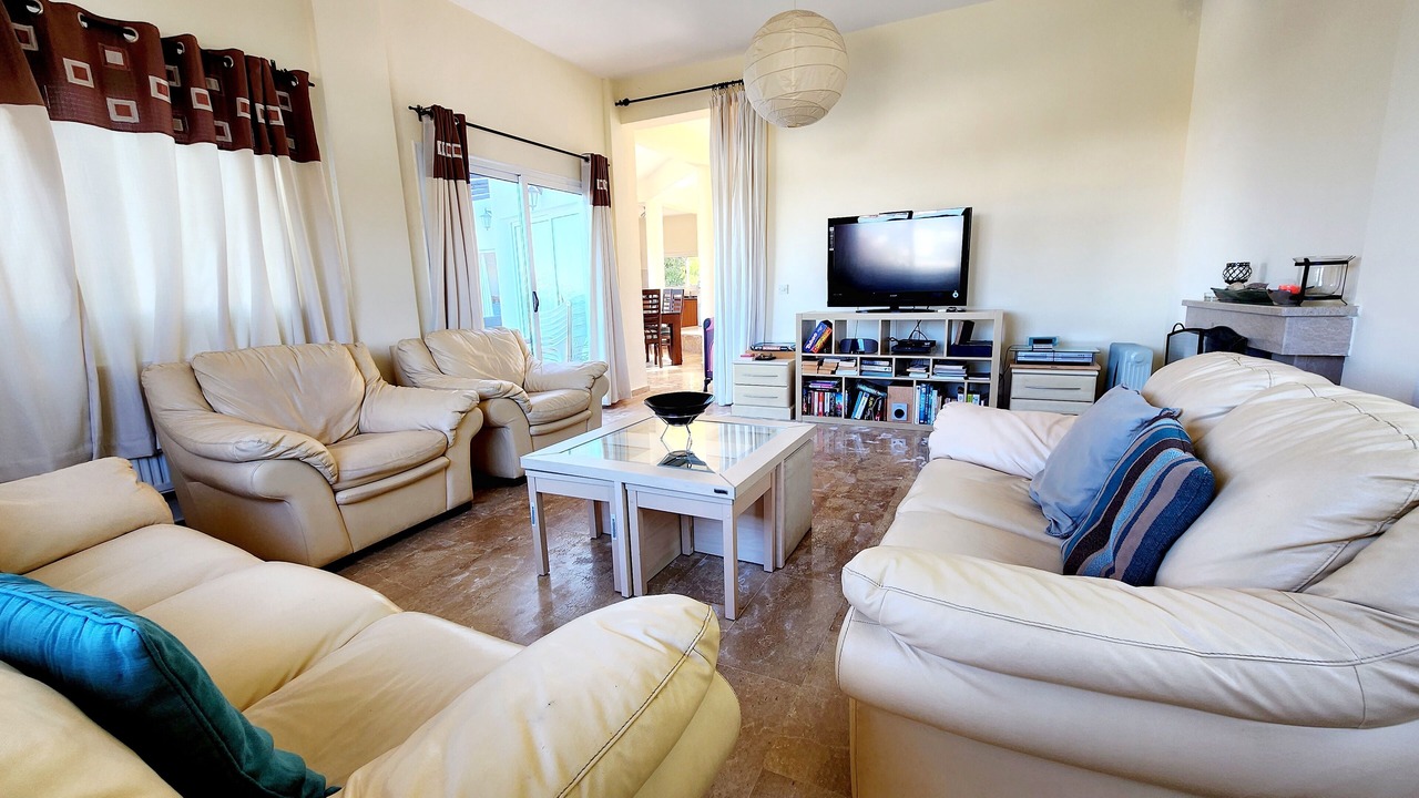 Photo of Livingroom in Karavas