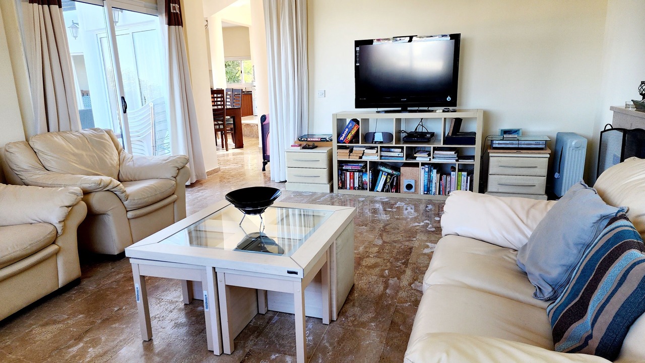 Photo of Livingroom in Karavas
