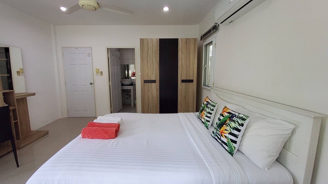 Photo of Bedroom in Chalong