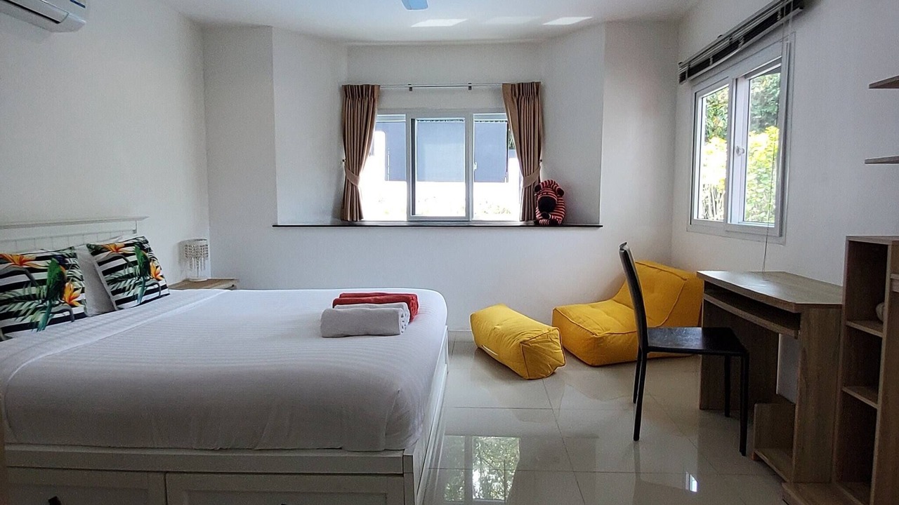Photo of Bedroom in Chalong