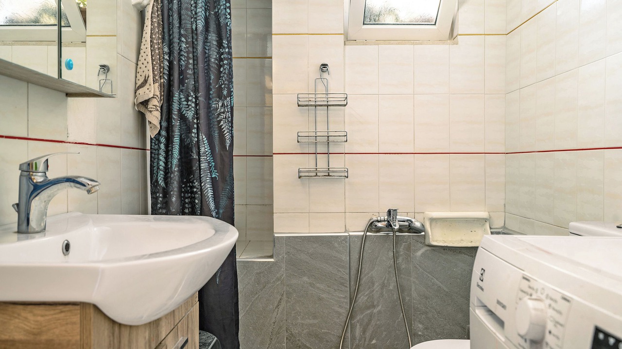 Photo of Bathroom in Gastouni