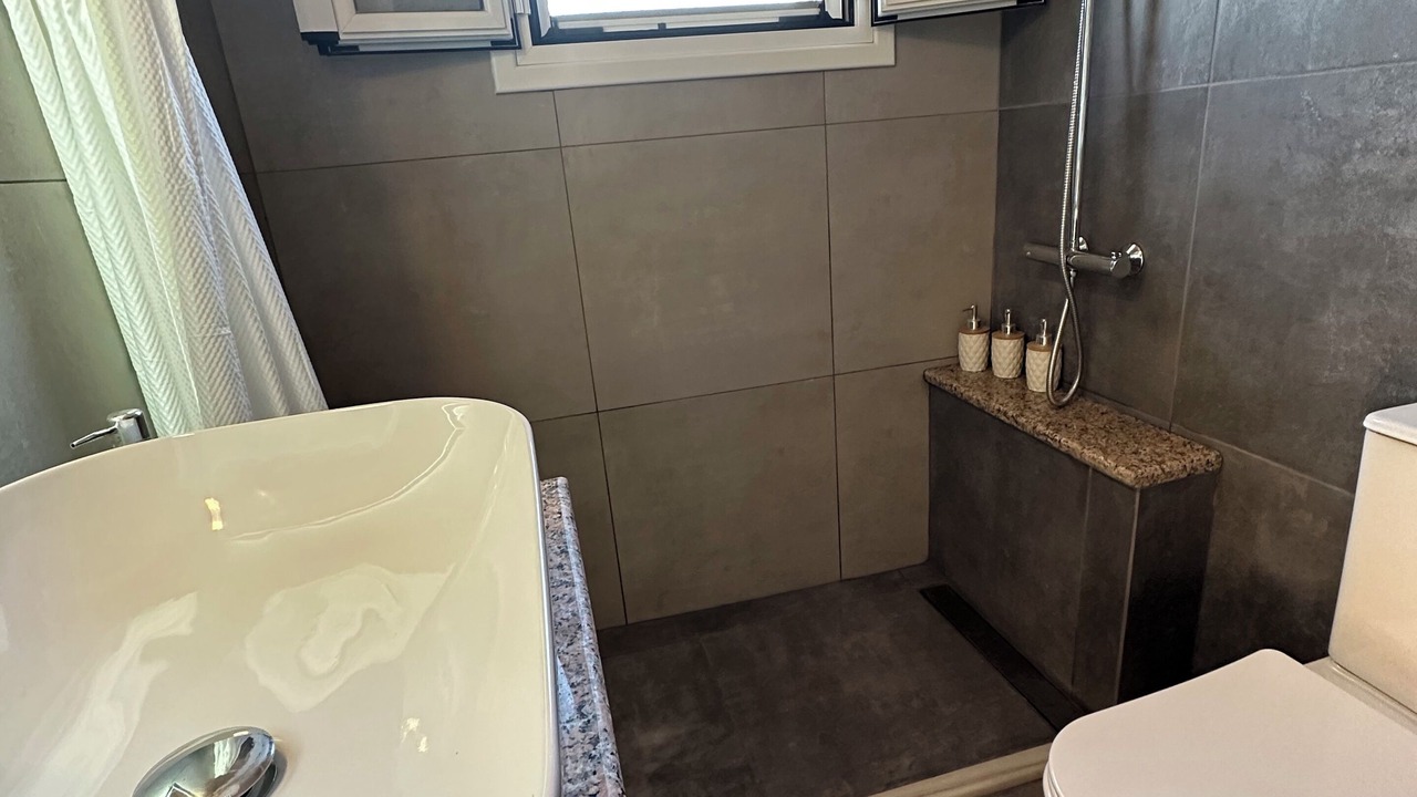 Photo of Bathroom in Leivathos