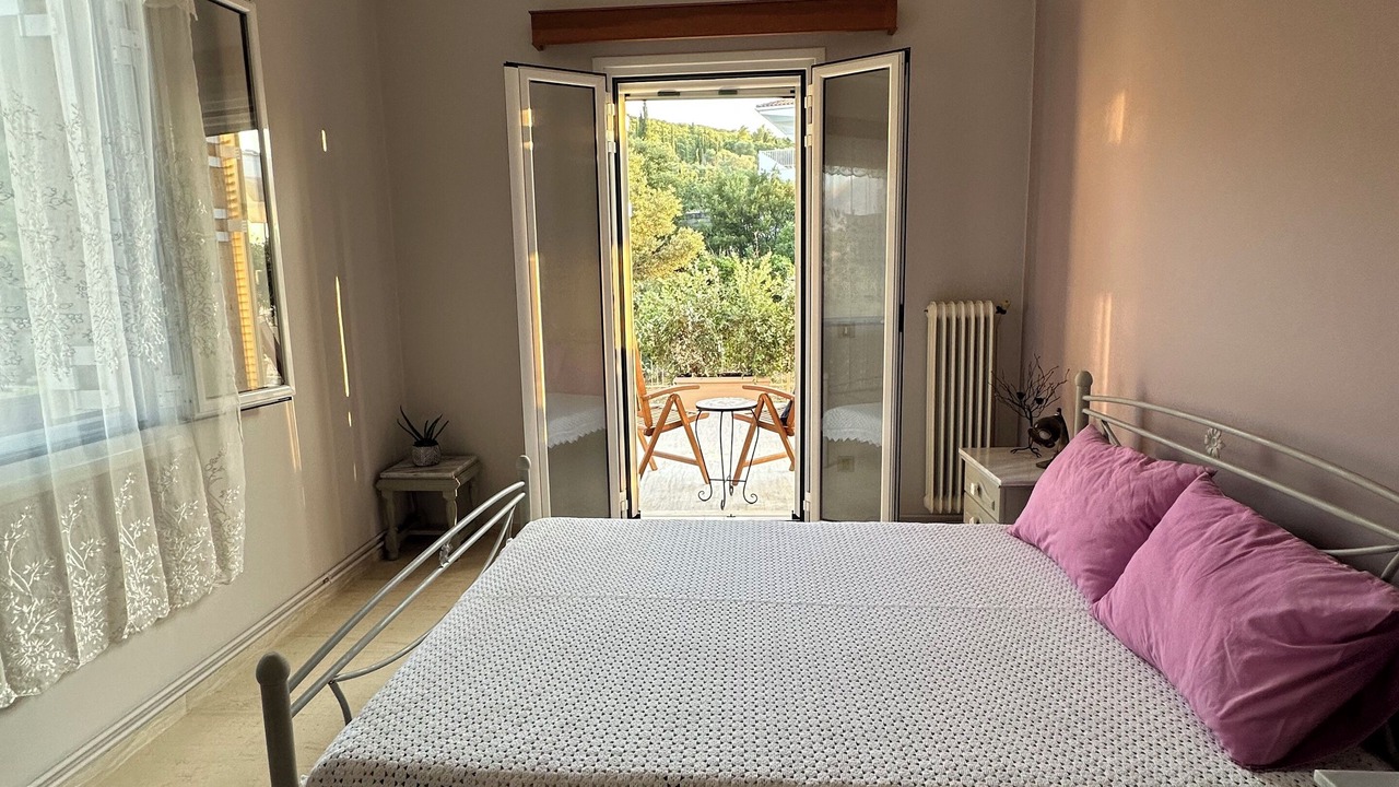 Photo of Bedroom in Leivathos