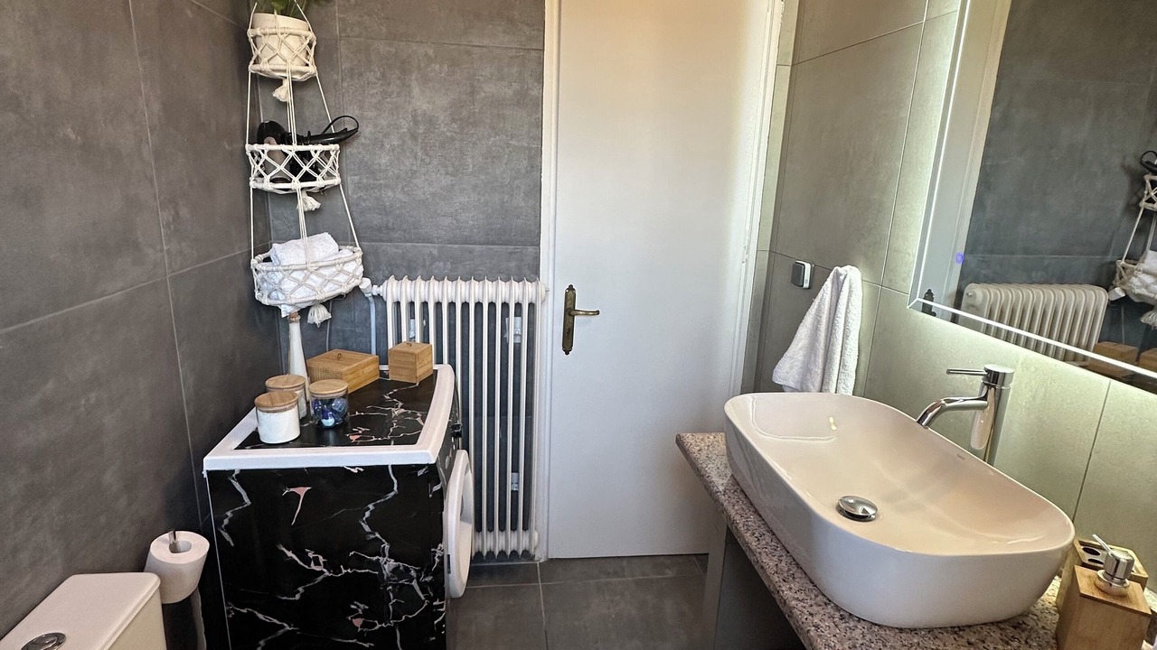 Photo of Bathroom in Leivathos