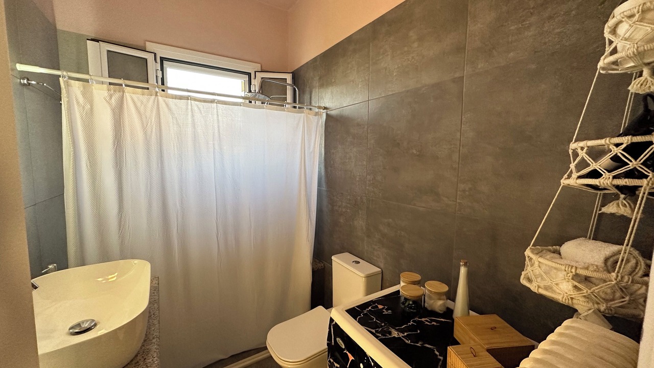 Photo of Bathroom in Leivathos