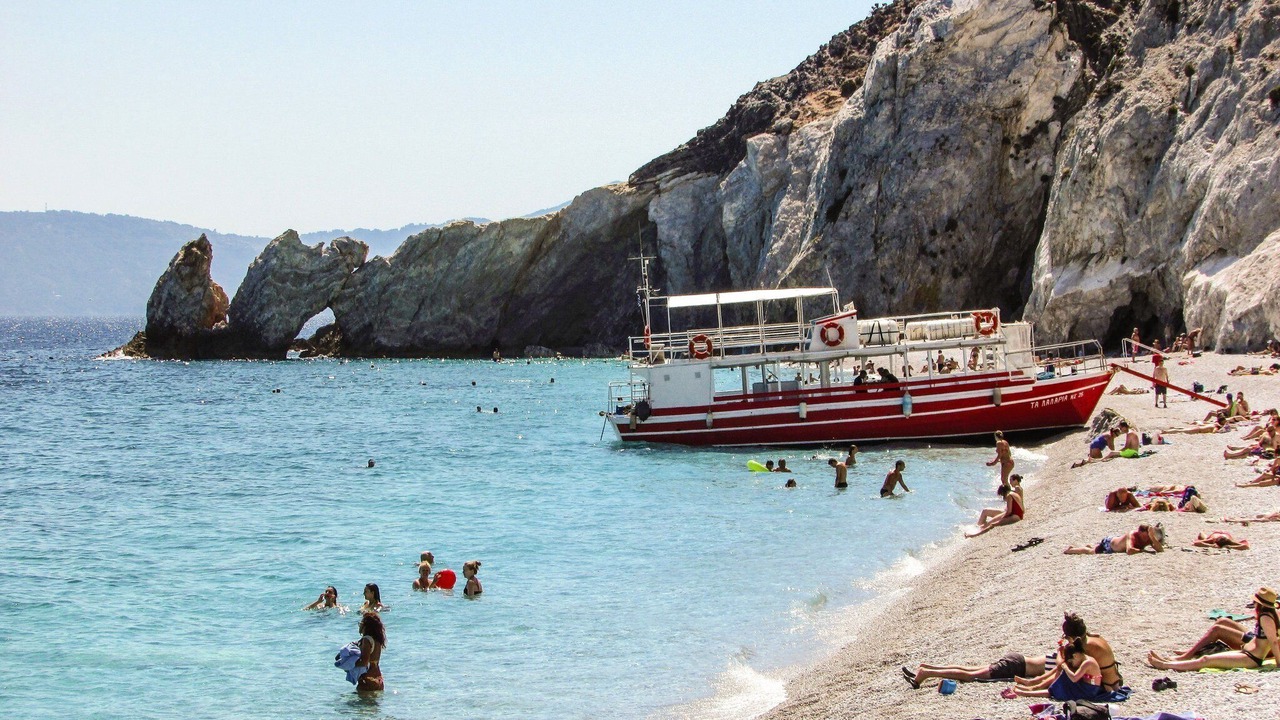 Photo of Others in Perissa